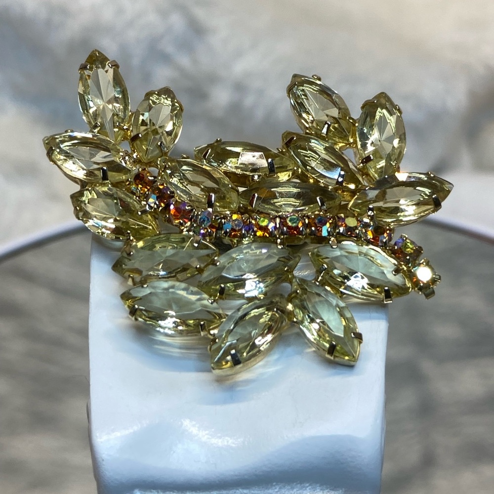 Juliana D&E Light Citrine Color Rhinestone Leaf Brooch w Aurora Borealis Accents
